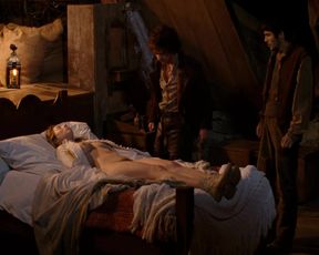 Naked scenes Isild Le Besco nude - Deep in the Woods (Au fond des bois 2010)