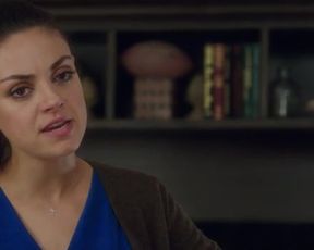 Sexy Leah McKendrick Nude - Bad Moms (US 2016)