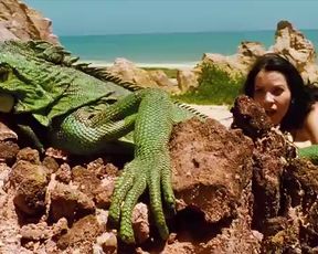 Hot scene Nathalia Dill, Lívia De Bueno Nude - Paraísos Artificiais (BR 2012) 