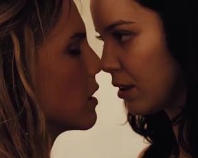 Hot scene Nathalia Dill, Lívia De Bueno Nude - Paraísos Artificiais (BR 2012) 