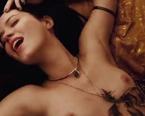 Hot scene Nathalia Dill, Lívia De Bueno Nude - Paraísos Artificiais (BR 2012) 