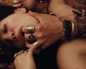 Hot scene Nathalia Dill, Lívia De Bueno Nude - Paraísos Artificiais (BR 2012) 