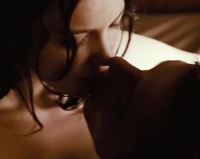 Hot scene Nathalia Dill, Lívia De Bueno Nude - Paraísos Artificiais (BR 2012) 