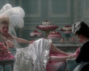 Sexy Kirsten Dunst Nude - Marie Antoinette (2006) 
