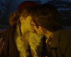 Sexy Paulina Galazka Nude - Wspomnienie poprzedniego lata (2013) 