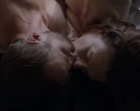 Hot scene Natacha Lindinger Nude - Sam s02e01 (2018) 