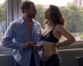 Hot scene Natacha Lindinger Nude - Sam s02e01 (2018) 