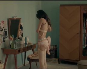 Hot actress Mariana Lima, Priscila Reis Nude - Lucia McCartney s01e07 (BR 2016) 