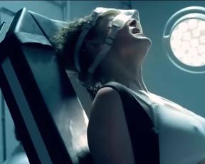 Toinette Laquière, Camille Voglaire, Chloé Petit Nude - Transferts (2017)