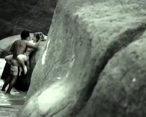 Hot celebs video Mariana Ximenes, Claudia Ohana Nude - Zoom (2015) 