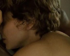 Sexy Leandra Leal, Thalita Carauta Nude - O Lobo atras da Porta (2013) 