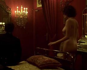Hot scene Maud Le Guenedal Nude - La Chambre des Officiers (FR 2001) 
