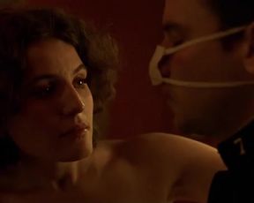 Hot scene Maud Le Guenedal Nude - La Chambre des Officiers (FR 2001) 