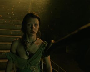 Mia Goth, Annette Lober - A Cure For Wellness (2016)