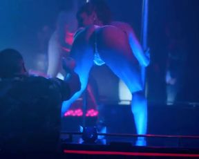 Sexy Nikki Vanderdyz Nude - Insecure s01e08 (US 2016) 