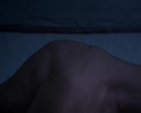 Sarah Dumont Sexy - Serpent (2017)