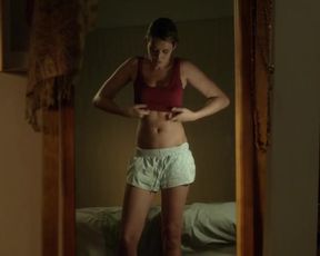 Sarah Dumont Sexy - Serpent (2017)