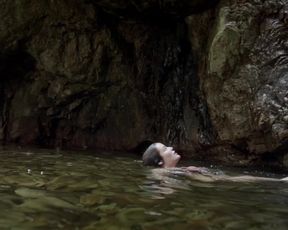 Sarah Dumont Sexy - Serpent (2017)