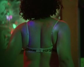 Actress Li Borges Nude - Me Chama De Bruna s02e07 (2017) Nudity and Sex in TV Show