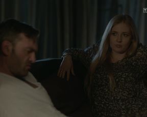 Naked scene Paulina Chapko Nude - Miasto skarbow s01e09 (2017) TV show nudity video