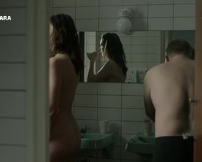 TV show scene Margo Verhoeven, Saskia Temmink Nude - Van God Los s04e02 (2017) 