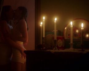 Naked scene Hedda Stiernstedt, Karin Franz Korlof Nude - Var Tid Ar Nu s01e01-e03 (2017) TV show nudity video