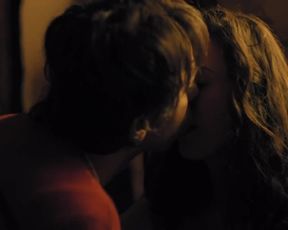 Naomi Achternbusch, Clara Schramm Nude - Blind & Hasslich (2017)