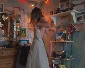 Natalia Dyer Sexy - I Believe in Unicorns (2014)