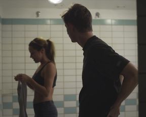 Ditte Ylva Olsen - It's Cold and It's Stale (Det er koldt og der er skind pa) (2013) actress naked