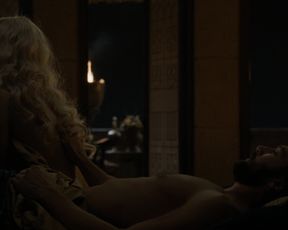Emilia_Clarke_-_Game_of_Thrones_s05e07 (2015)