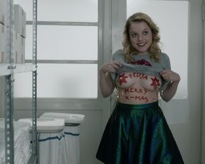 Jella Haase, Paula Beer - 4 Konige (2015) celebrity sexy video