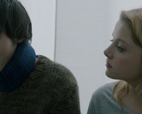 Jella Haase, Paula Beer - 4 Konige (2015) celebrity sexy video