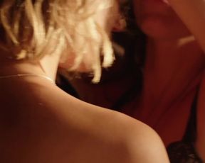 Dianna_Agron, Paz_de_la_Huerta nude - Bare (2015)