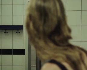 Jeanne Goursaud - Die Mutter des Morders (2015) celebrity nude scene