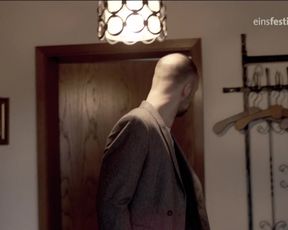 Mirijam Verena Jeremic - Endlich deutsch s01e04 (2014) celebs hot video scene