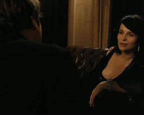 Juliette_Binoche__Kristen_Stewart_-_Clouds_of_Sils_Maria (2014)