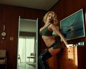 Tatyana Kotova - Chto tvoryat muzhchiny 2 (2015) celeb sexy