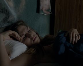 Yana Gold (Yana Guitberg) - Bitten s01e01 (2014) celebrity sexy video