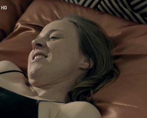 Katja Danowski - Komm schon! s01e02 (2015) actress nude scene