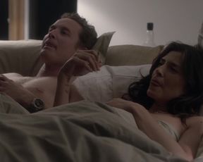 Cindy_Sampson_-_Rogue_s03e01 (2015)
