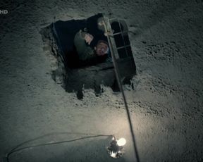 Petra Tenorova - Labyrint s01e03 (2015) actress sexy scene