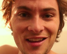 Shailene Woodley - White Bird In A Blizzard (2014) actress sexy video