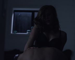 Cassidy_Freeman__Lucy_Griffiths_-_Don_t_Look_Back (2014)
