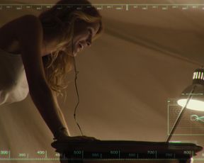 Ashley Hinshaw sexy - The_Pyramid (2014)