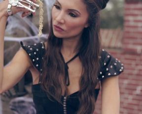 Jenny_Allford__Raven_Lexy_-_Sleeping_Beauty (2014)