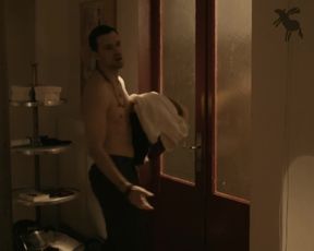 Jeanette Hain - Lugen und andere Wahrheiten (2014) celebrity hot scene