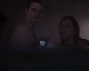 Roxanne_Pallett_-_Wrong_Turn_6 (2014)