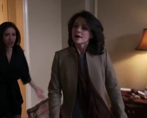 Mara_Lane_-_The_Brink_s01e01 (2015)