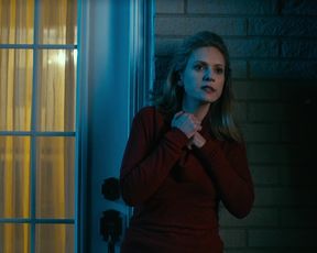 Zoe_Cleland_-_How_to_Plan_an_Orgy_in_a_Small_Town (2015) Hot Actress