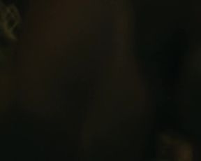 Amanda Seyfried nude - Fathers_and_Daughters (2015)